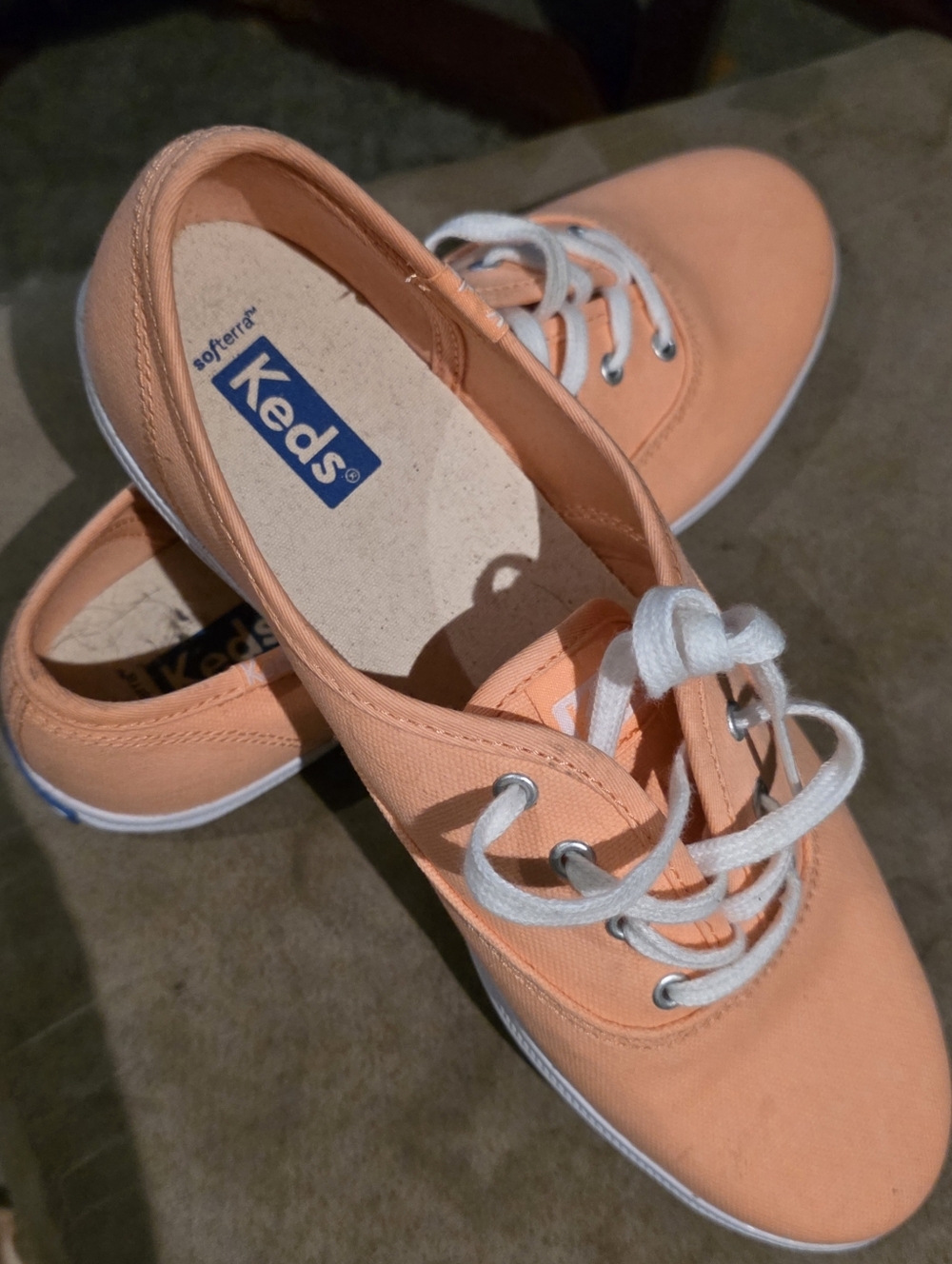 NWOB Keds Peach Canvas Lace-Up Sneakers - Women's